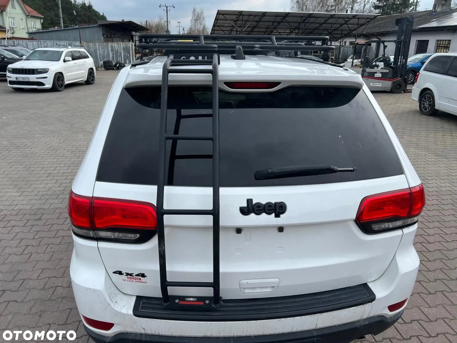 Jeep Grand Cherokee - 8
