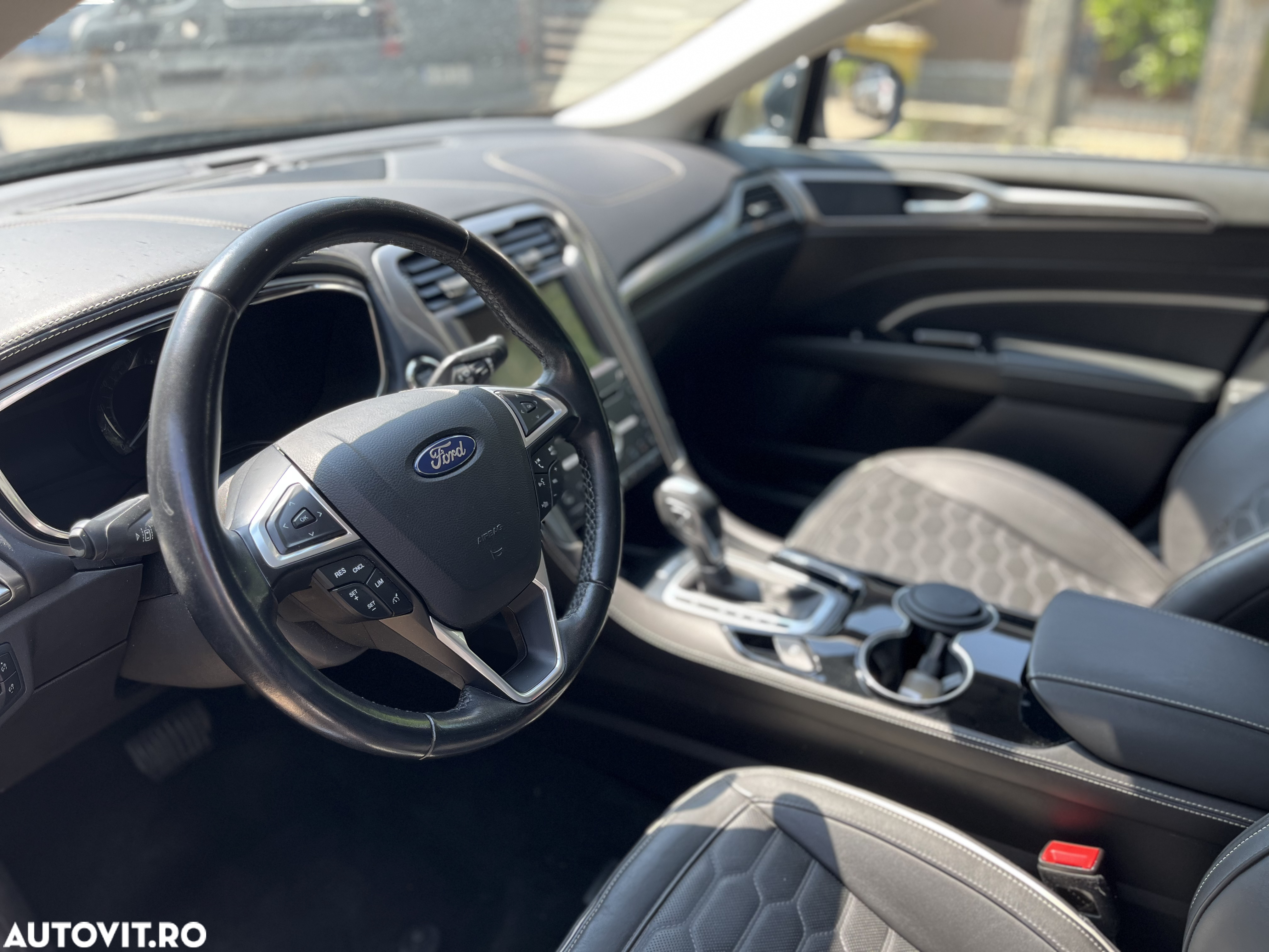 Ford Mondeo 2.0 HEV Vignale - 12