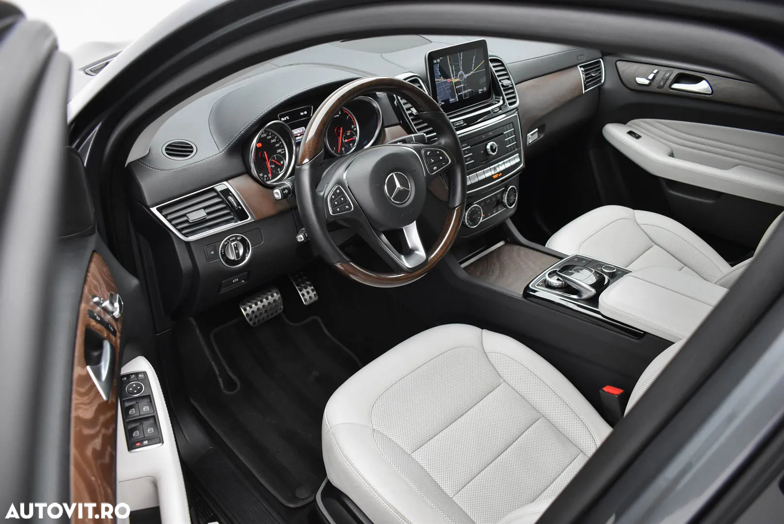 Mercedes-Benz GLE Coupe AMG 43 4M 9G-TRONIC OrangeArt Edition - 9