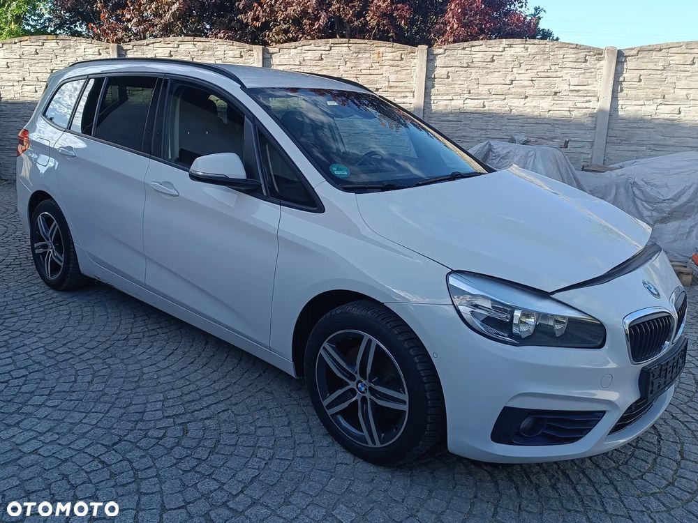 BMW Seria 2 218d Sport Line - 2