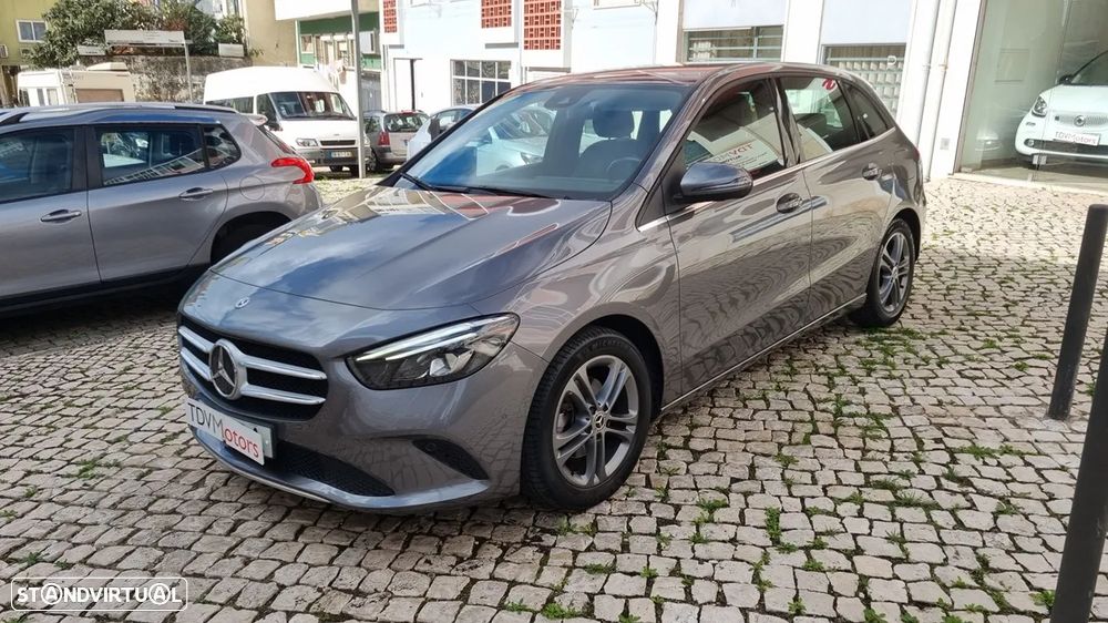 Mercedes-Benz B 180 d Business Solutions Aut. — fotografia 4
