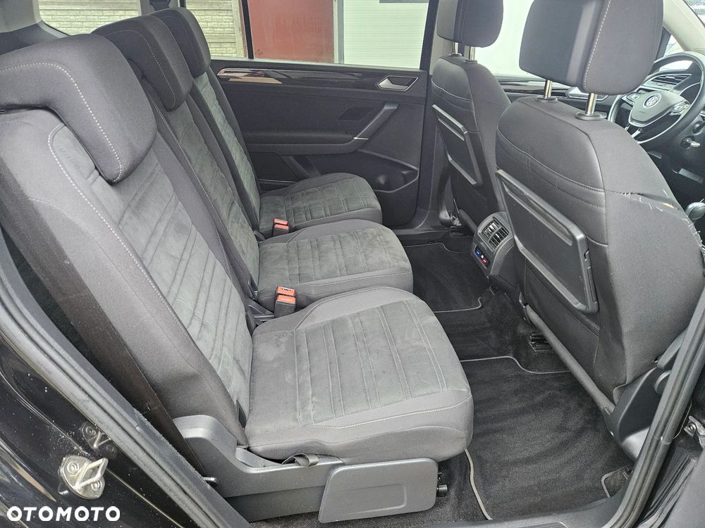 Volkswagen Touran 2.0 TDI SCR DSG Comfortline - 11