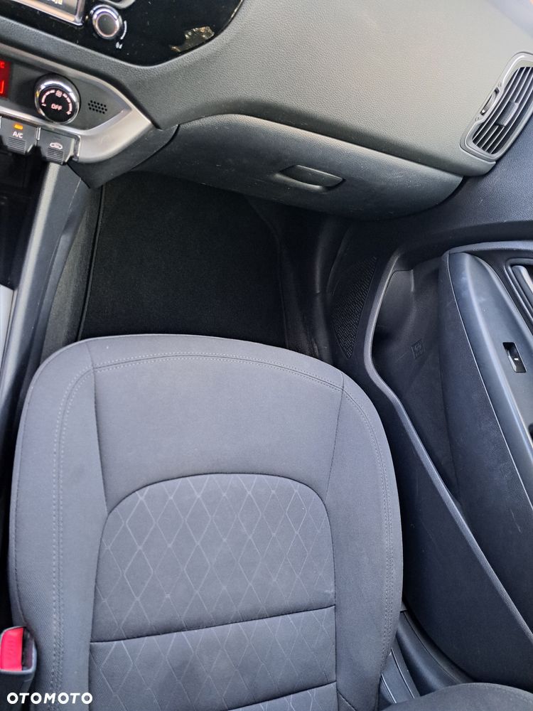 Kia Rio 1.1 crdi XL - 13