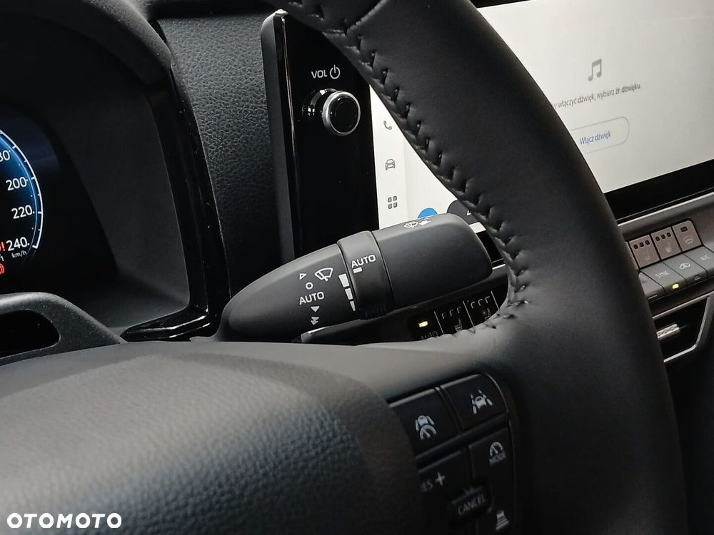 Toyota Camry - 27