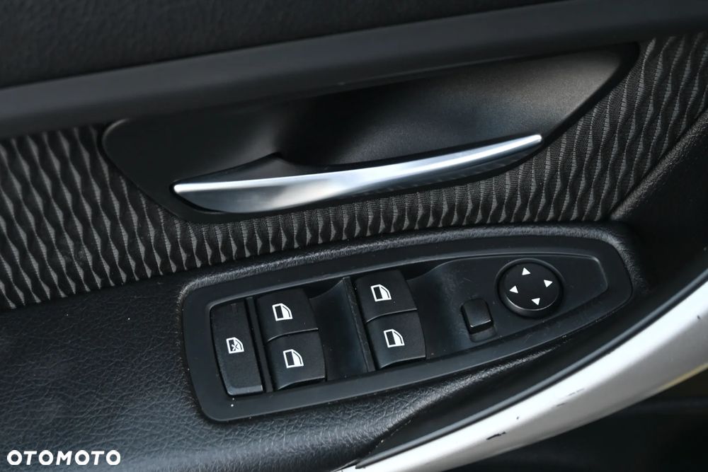 BMW Seria 3 320d Sport-Aut - 36