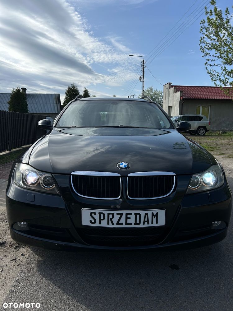 BMW Seria 3 318i - 30