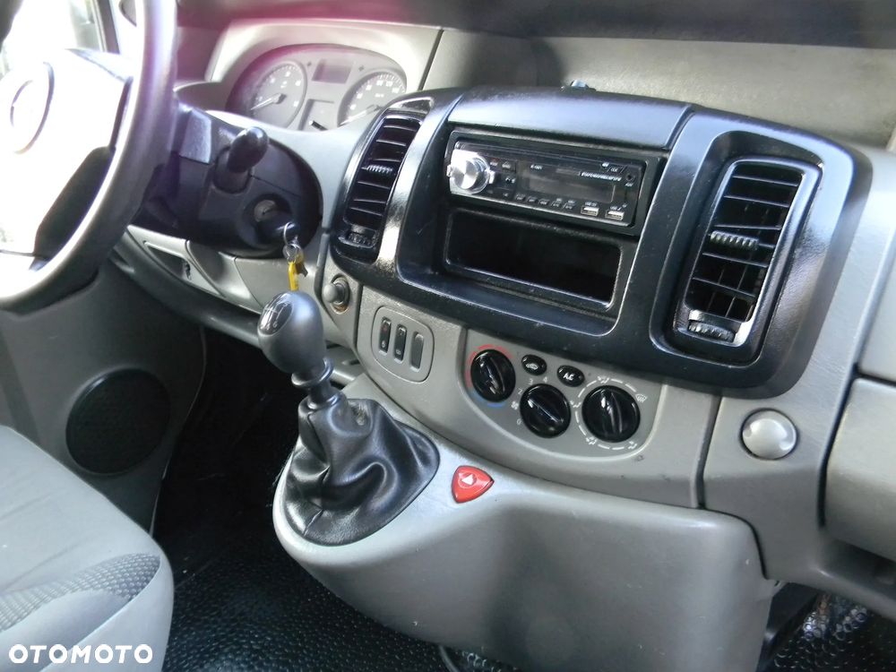 Opel Vivaro - 9