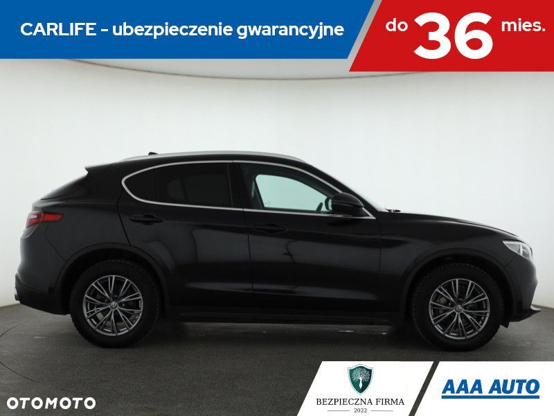 Alfa Romeo Stelvio - 8