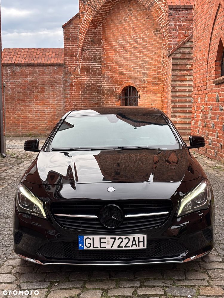 Mercedes-Benz CLA 180 7G-DCT AMG Line - 5