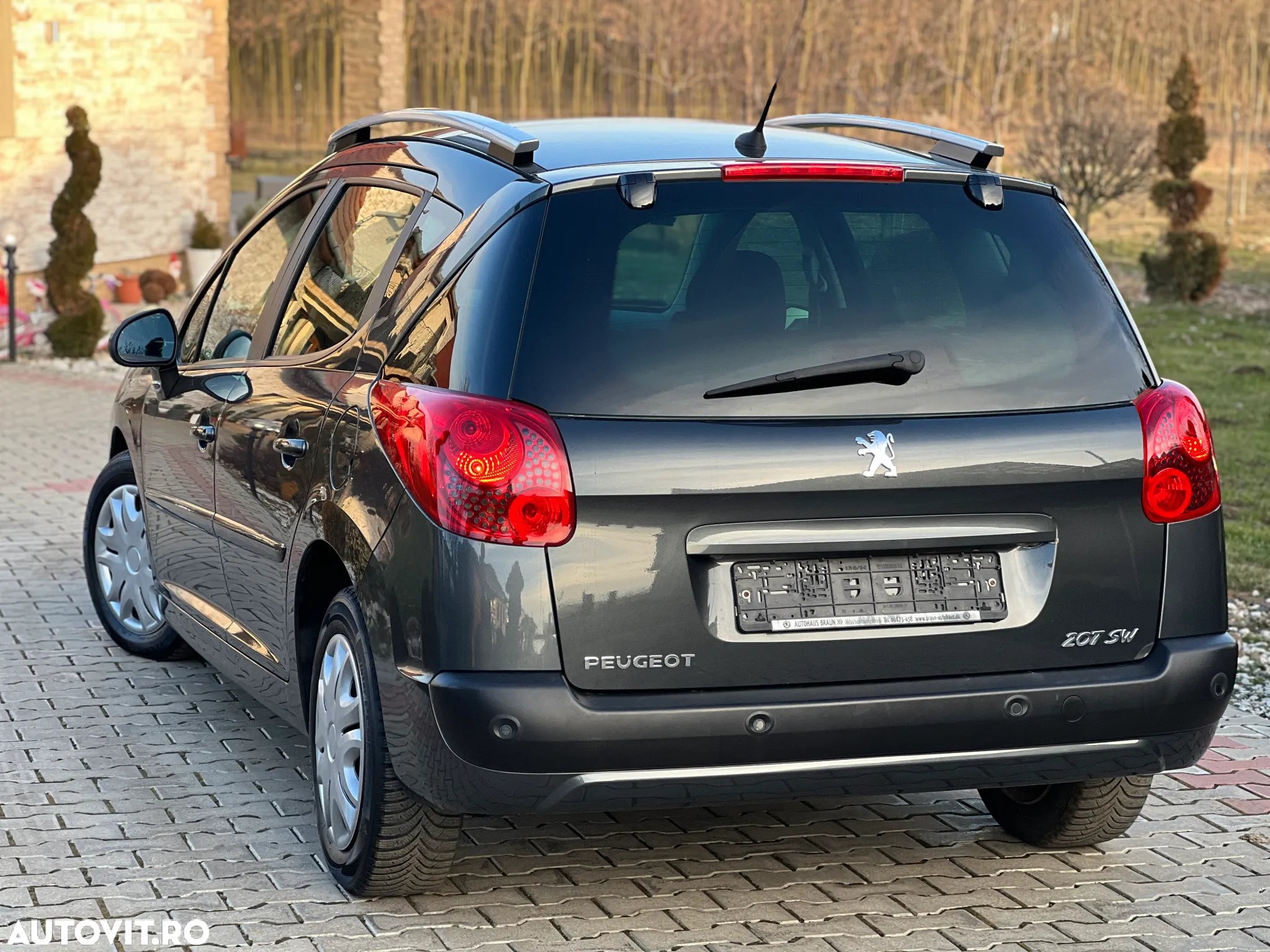 Peugeot 207 1.4 E Premium - 4