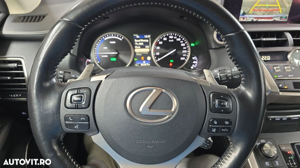 Lexus Seria NX - 15