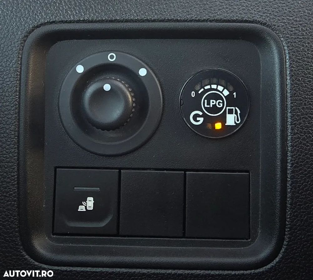 Dacia Duster 1.6 SCe Prestige jante 17" - 9