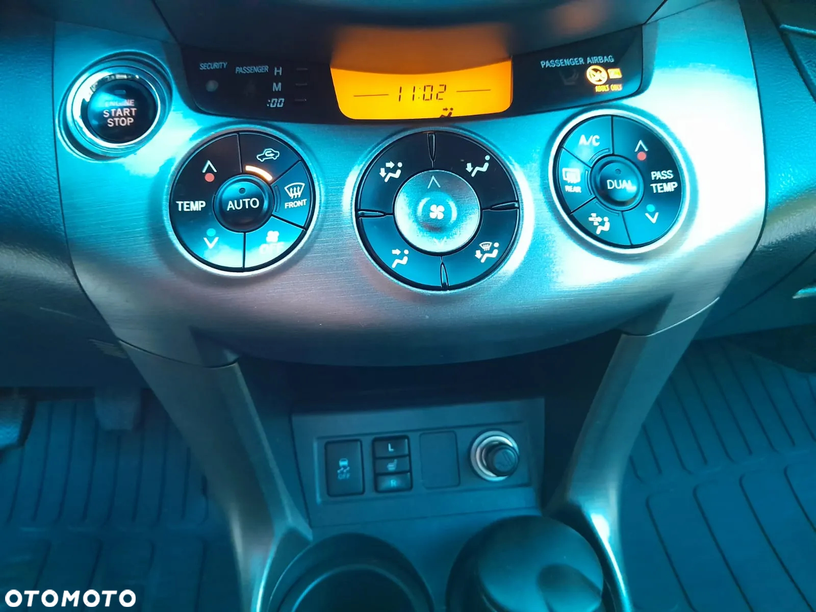 Toyota RAV4 - 10