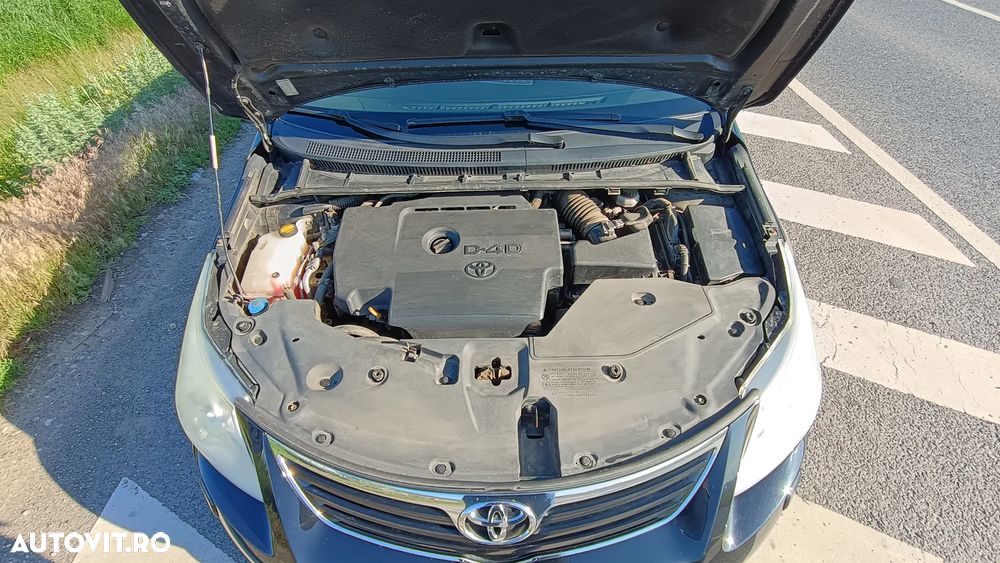 Toyota Avensis 2.0 D-4D Elegance - 10
