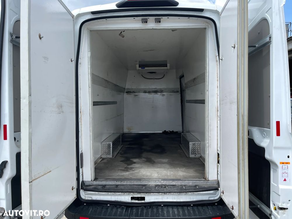Ford Transit - 9