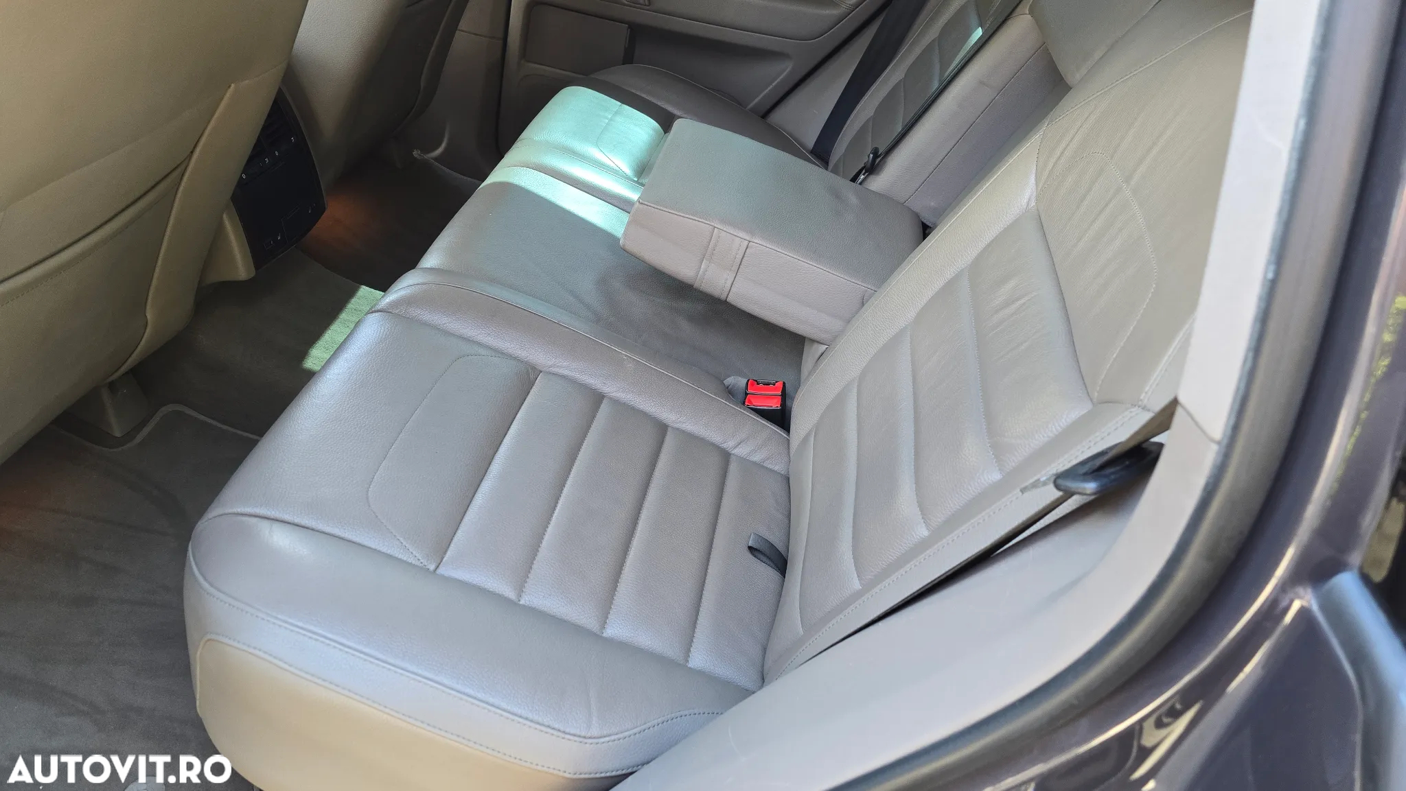 Volkswagen Touareg - 18