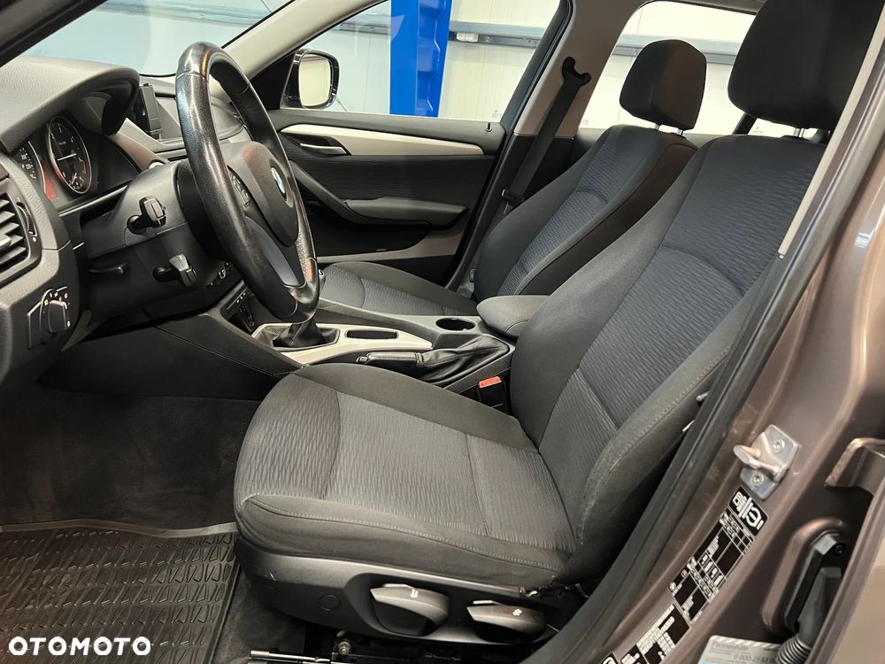 BMW X1 xDrive18d xLine - 26