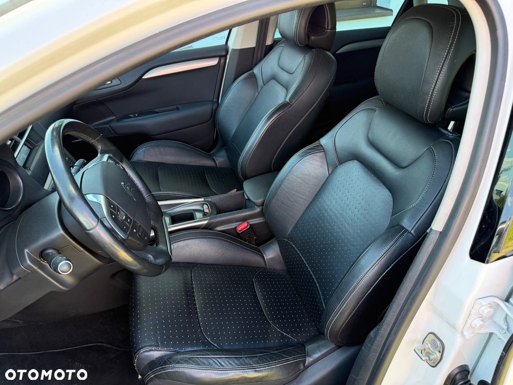 Citroën C4 VTi 120 Exclusive - 23