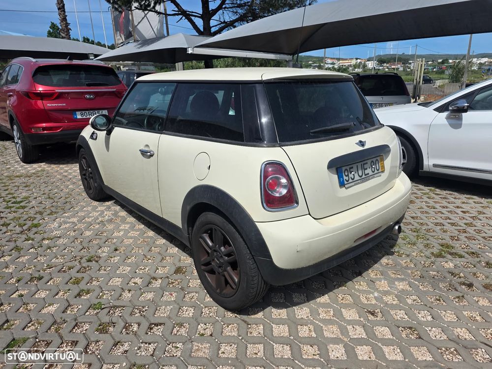 MINI 3 Portas Cooper D - 3