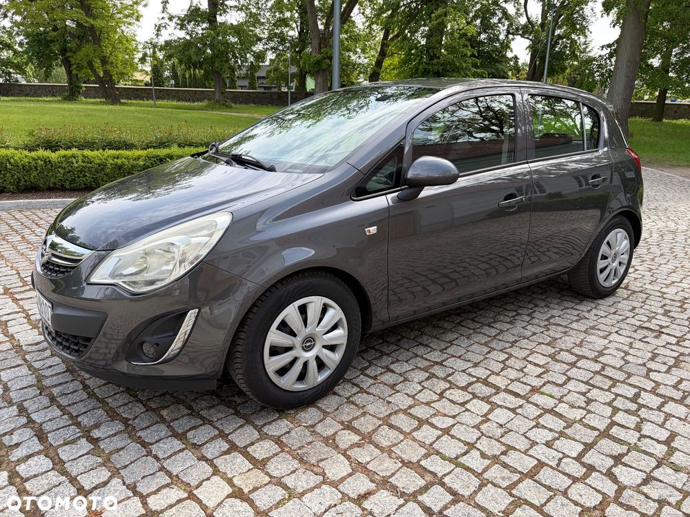 Opel Corsa 1.4 16V Cosmo - 4
