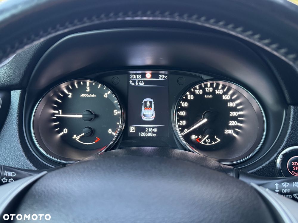 Nissan Qashqai 1.6 DCi Black Edition Xtronic EU6 - 21