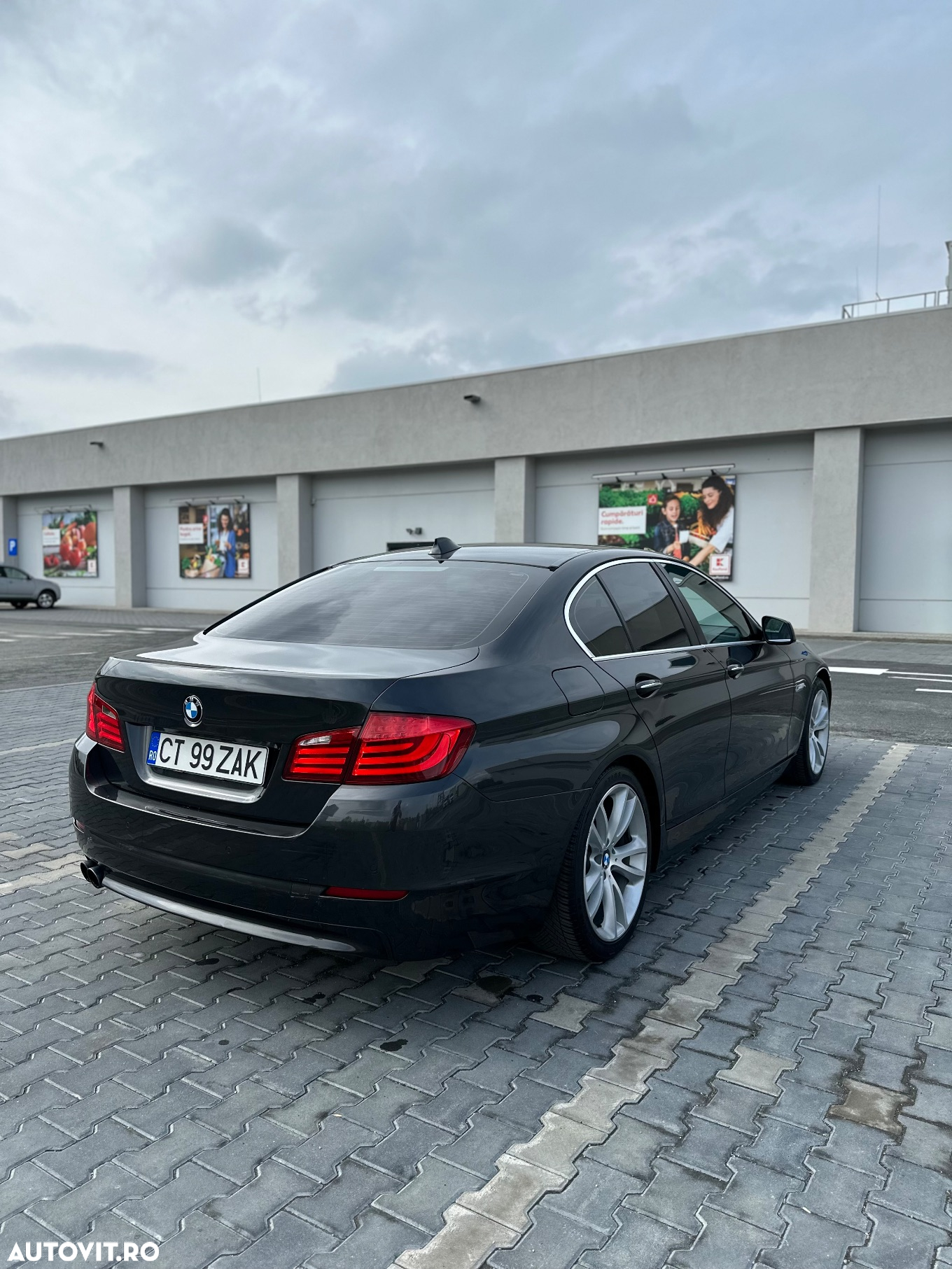 BMW Seria 5 520d - 5