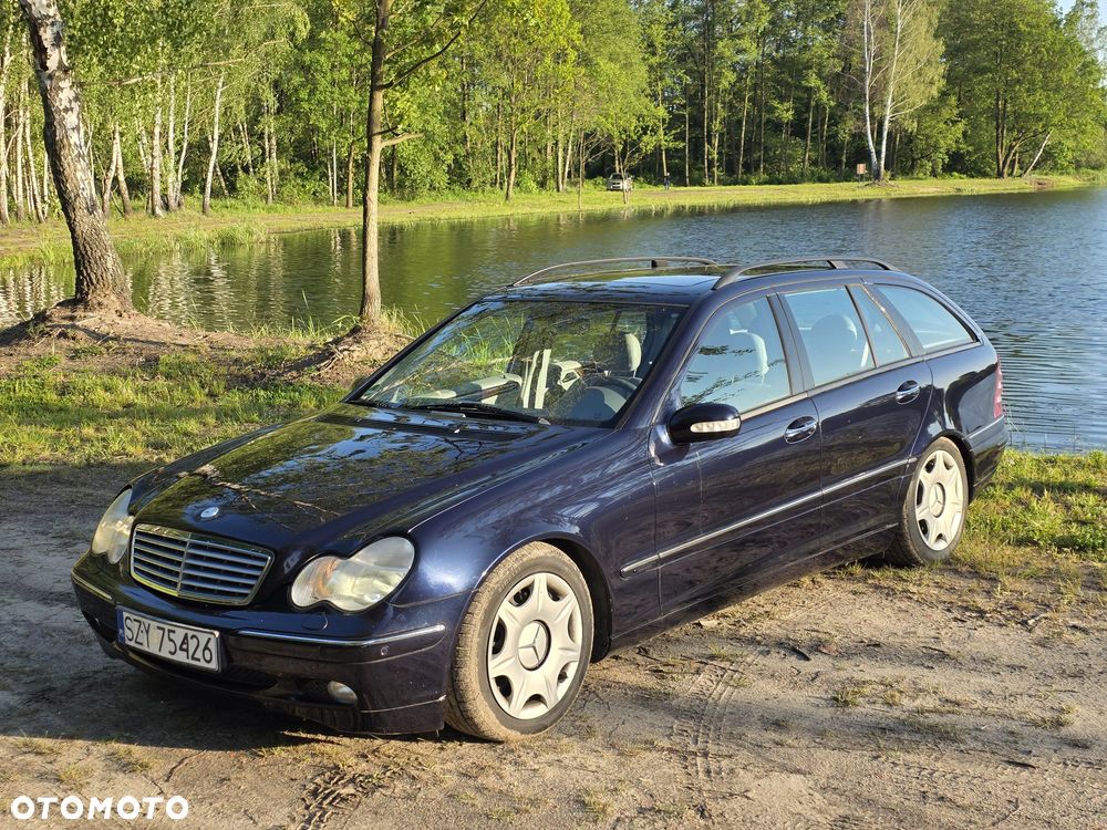 Mercedes-Benz Klasa C 320 4Matic Avantgarde Sport Edition - 5