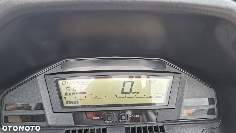 Suzuki Burgman - 12