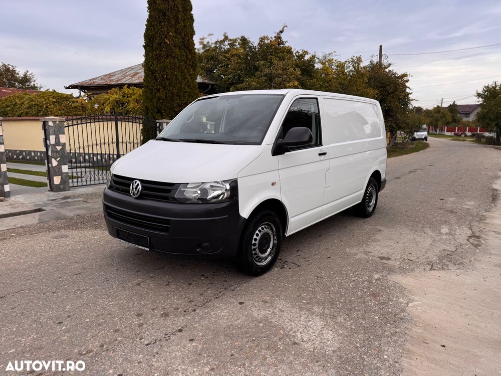 Volkswagen Transporter - 1