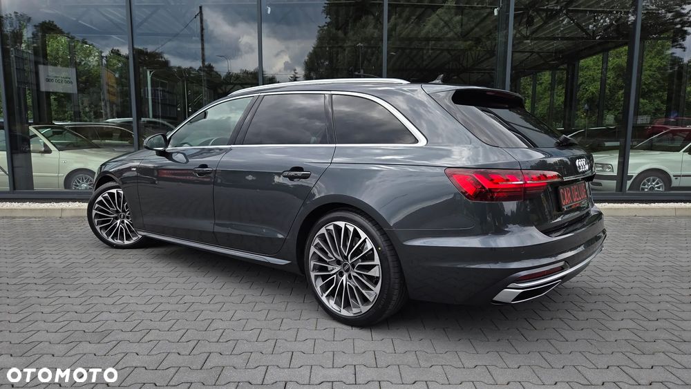 Audi A4 Avant - 32