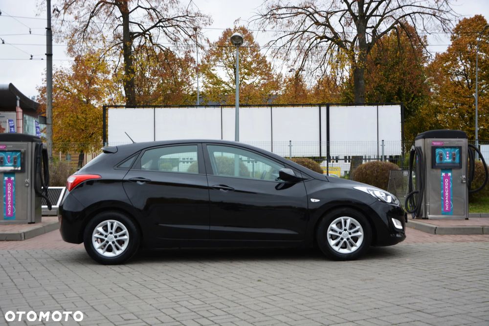 Hyundai i30 1.6 CRDI Fifa World Cup Edition - 19