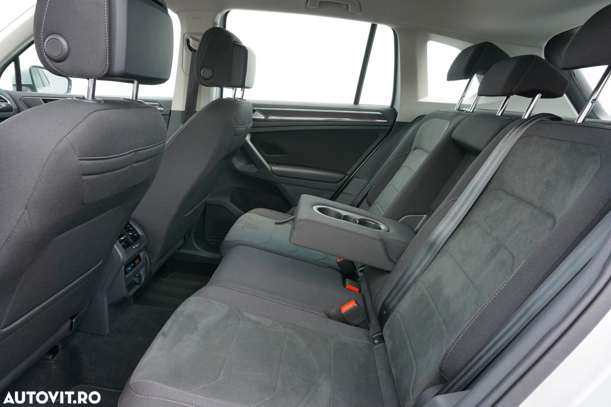 Volkswagen Tiguan - 23