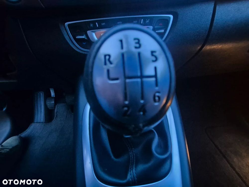 Renault Grand Scenic - 24