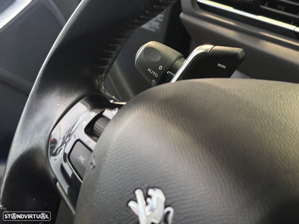 Peugeot 308 SW 1.2 PureTech Allure EAT8 - 27