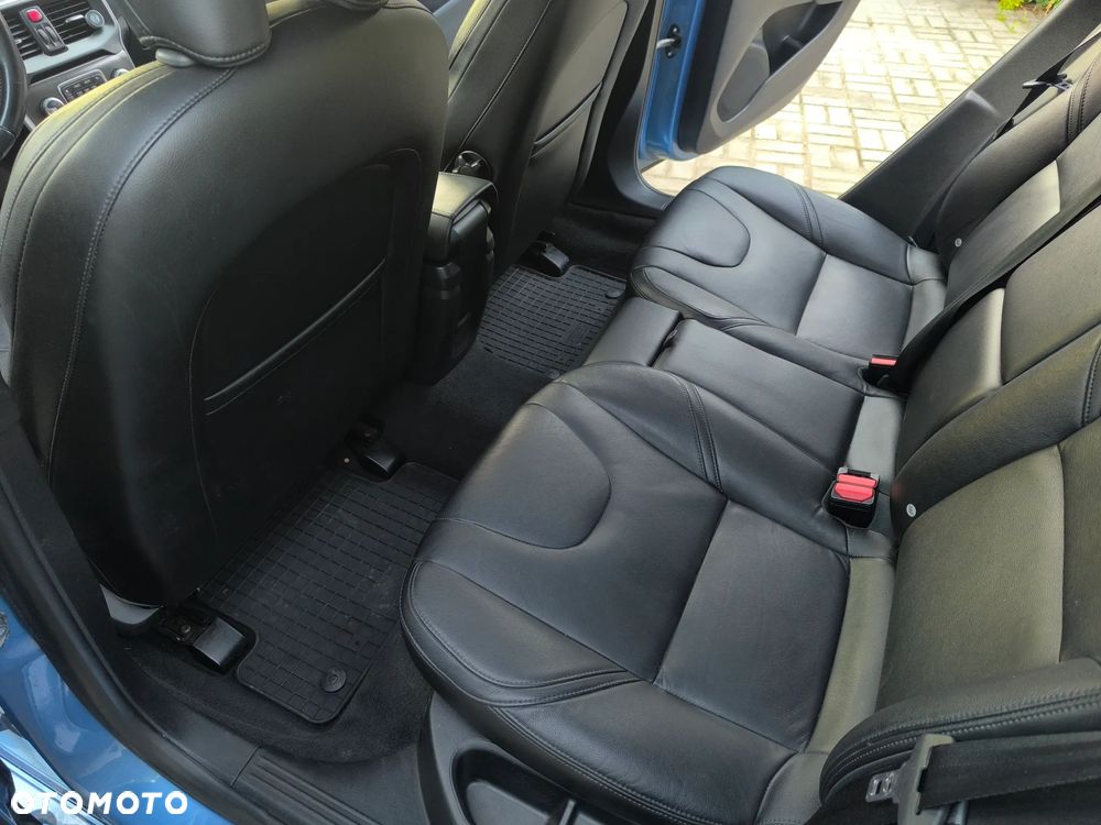 Volvo V40 D4 Summum - 8