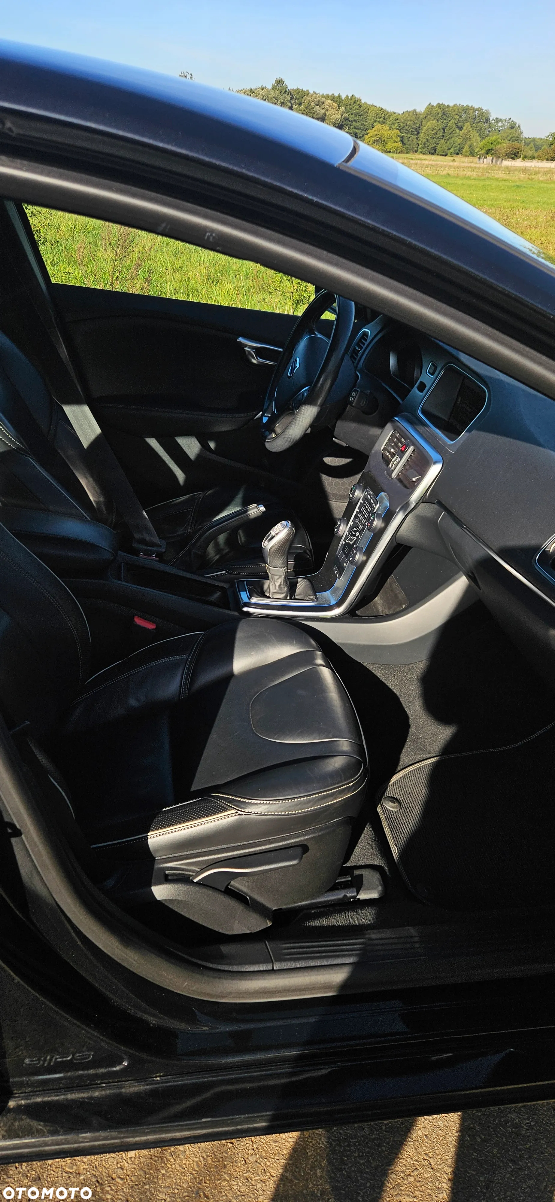 Volvo V40 T3 R-Design - 19