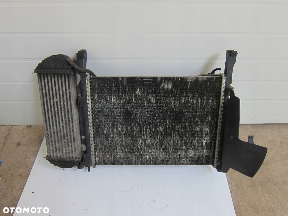 CHŁODNICA WODY INTERCOOLER RENAULT KANGOO 2010R - 1