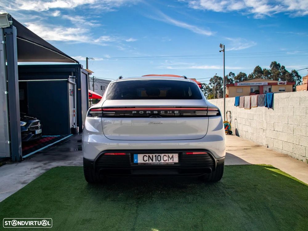 Porsche Macan Electric - 8