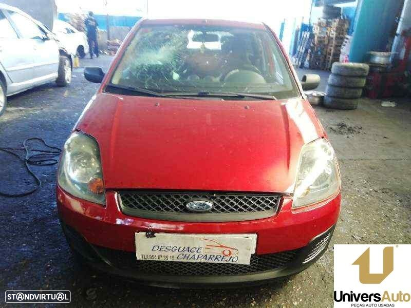 FAROLIM TRASEIRO DIREITO FORD FIESTA V 2006 - - 2