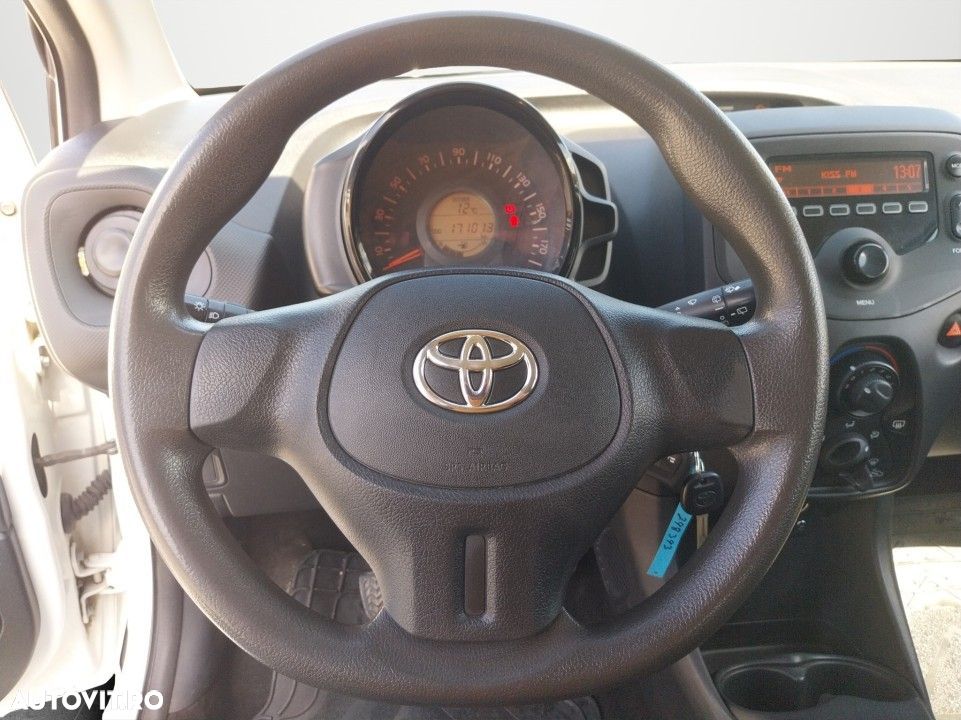 Toyota Aygo - 10