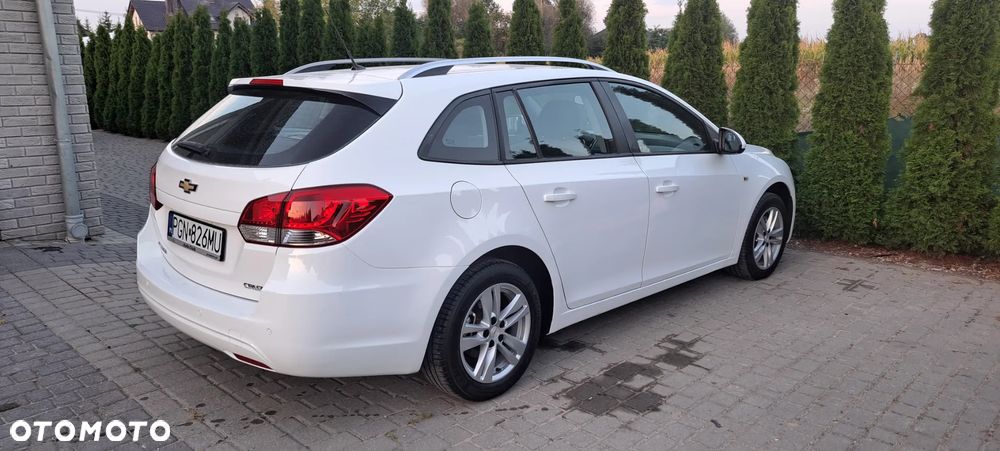 Chevrolet Cruze Station Wagon 1.6 LS+ - 10