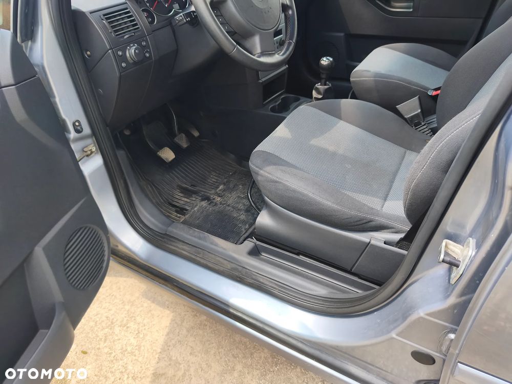 Opel Meriva 1.8 Cosmo - 11