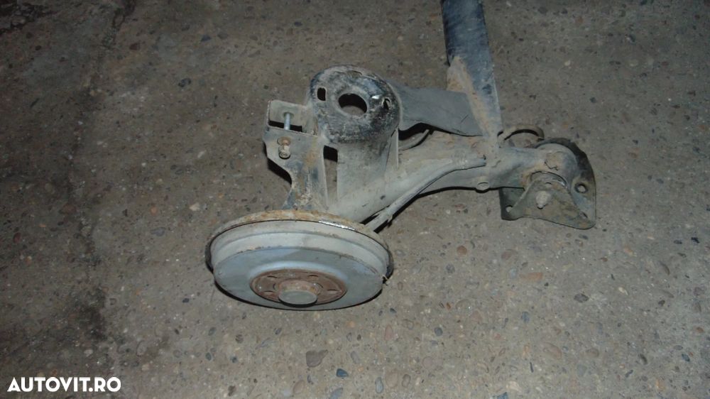 Punte spate pe tamburi-frana Skoda Rapid berlina,1.2 benzina,an 2012-2017 - 6