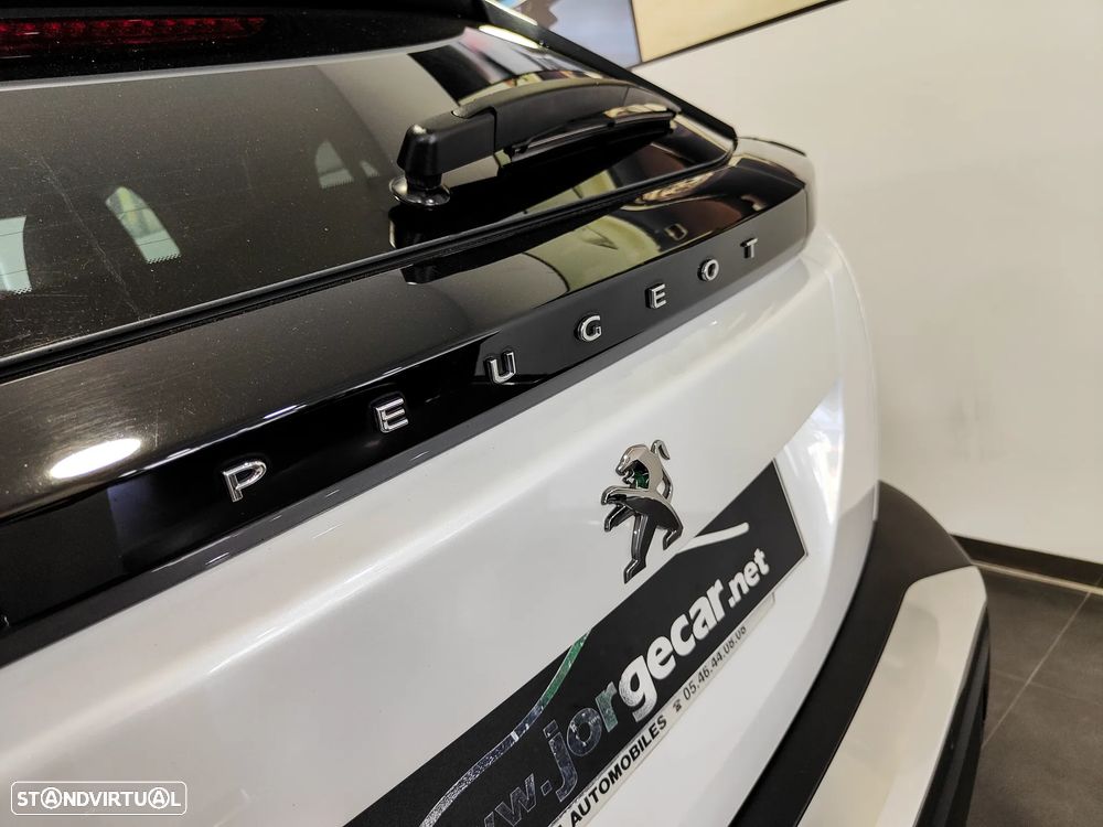 Peugeot 2008 1.2 PureTech Allure - 17