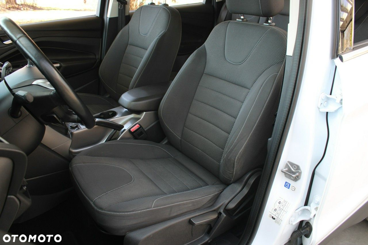 Ford Kuga 1.5 EcoBoost 2x4 Titanium - 11