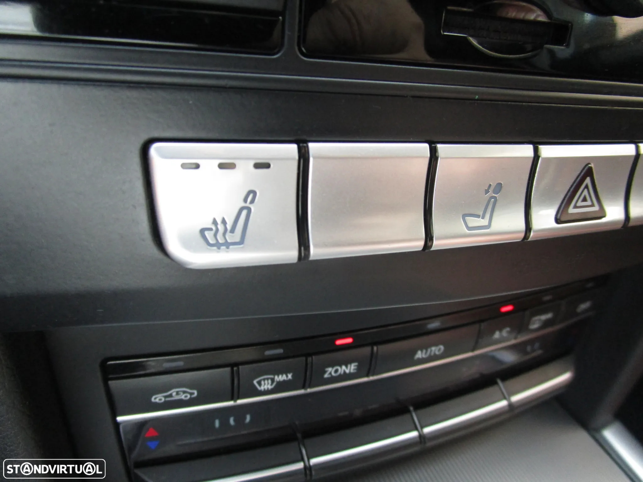 Mercedes-Benz E 300 Bluetec Hybrid Avantgarde - 44