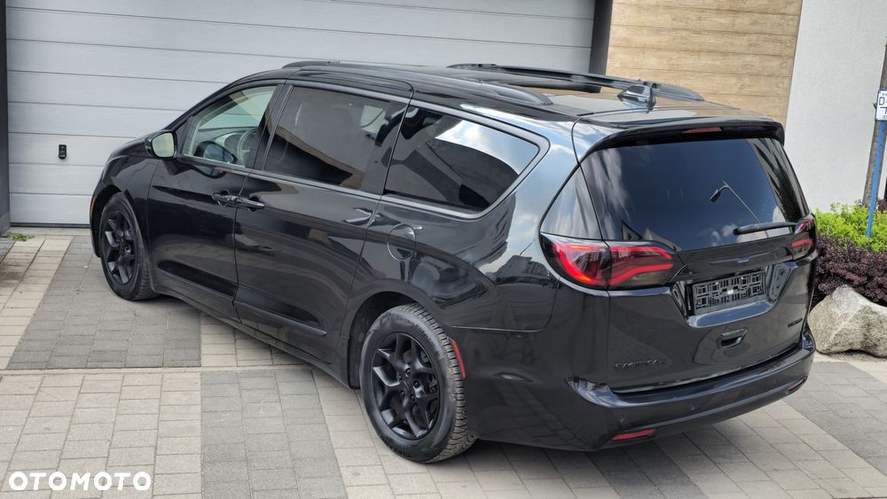 Chrysler Pacifica - 5