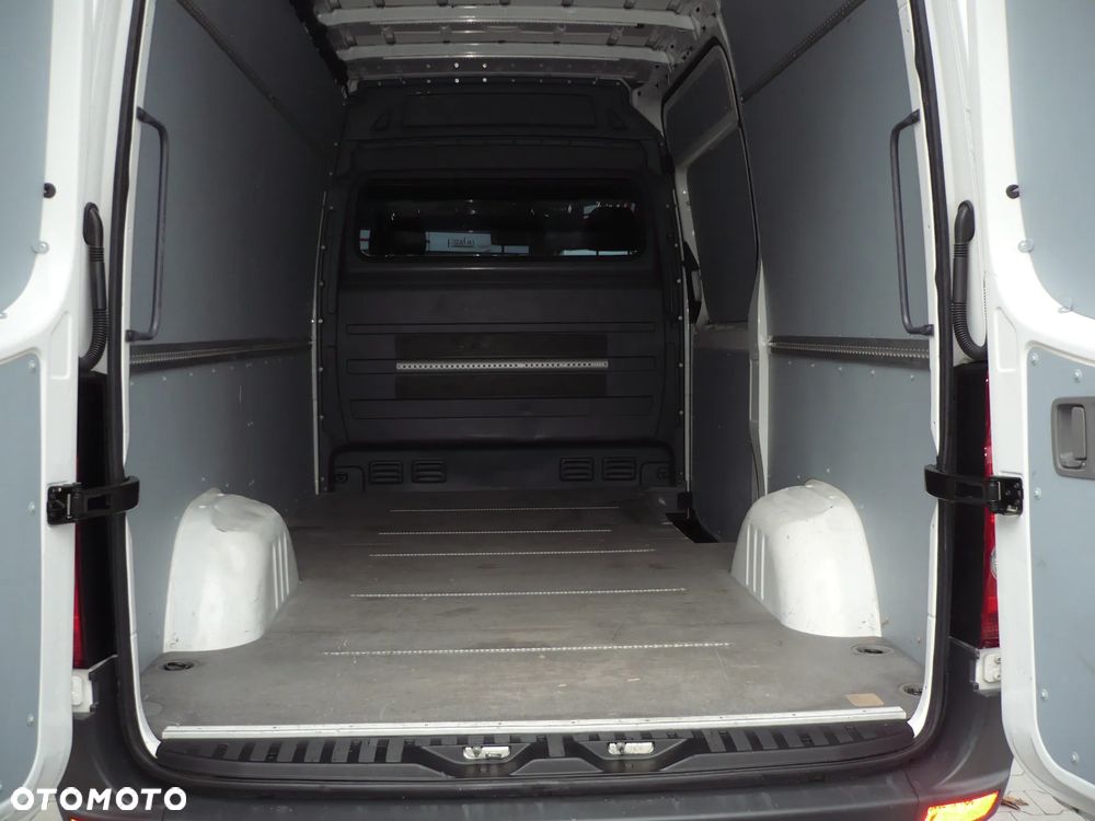 Volkswagen Crafter - 10
