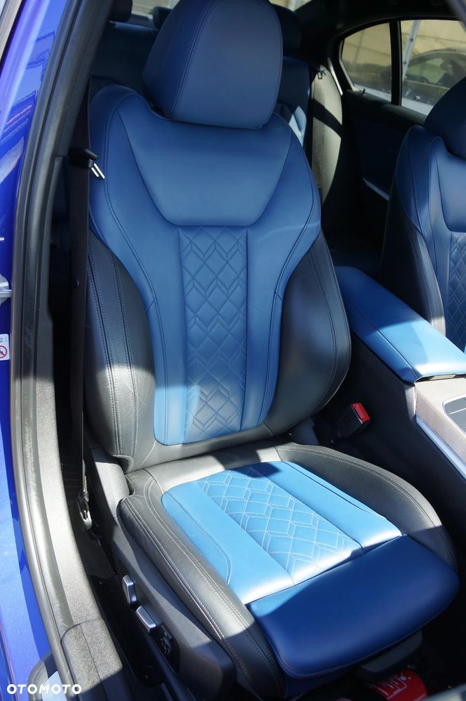 BMW Seria 3 330i xDrive M Sport sport - 34