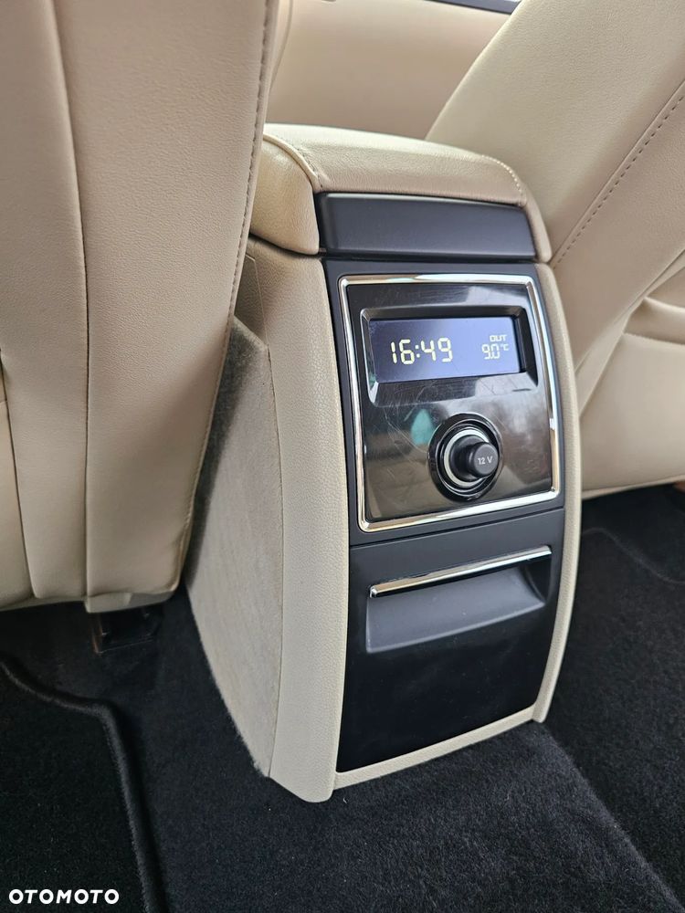 Skoda Superb 2.0 TDI 4x4 Elegance - 24